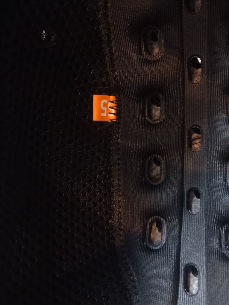 Kask fouganza jak nowy do negocjacji