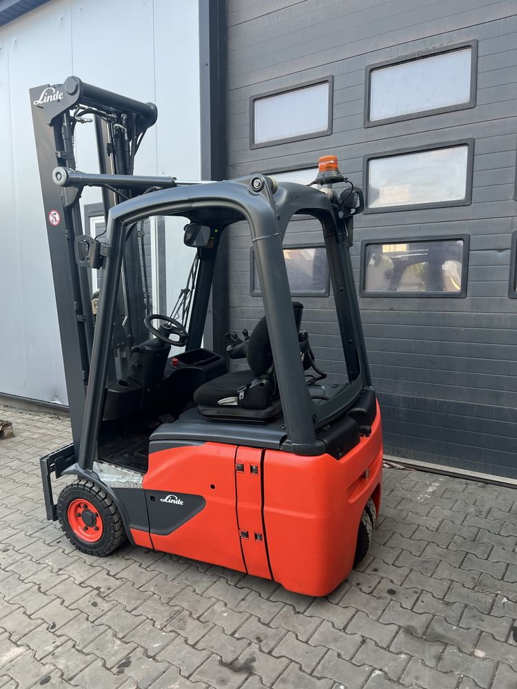Wózek widlowy  elektryczny Linde E16c triplex 577 cm