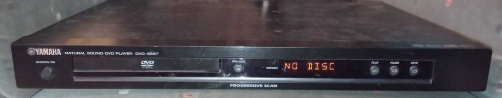 Odtwarzacz Yamaha DVD-S557