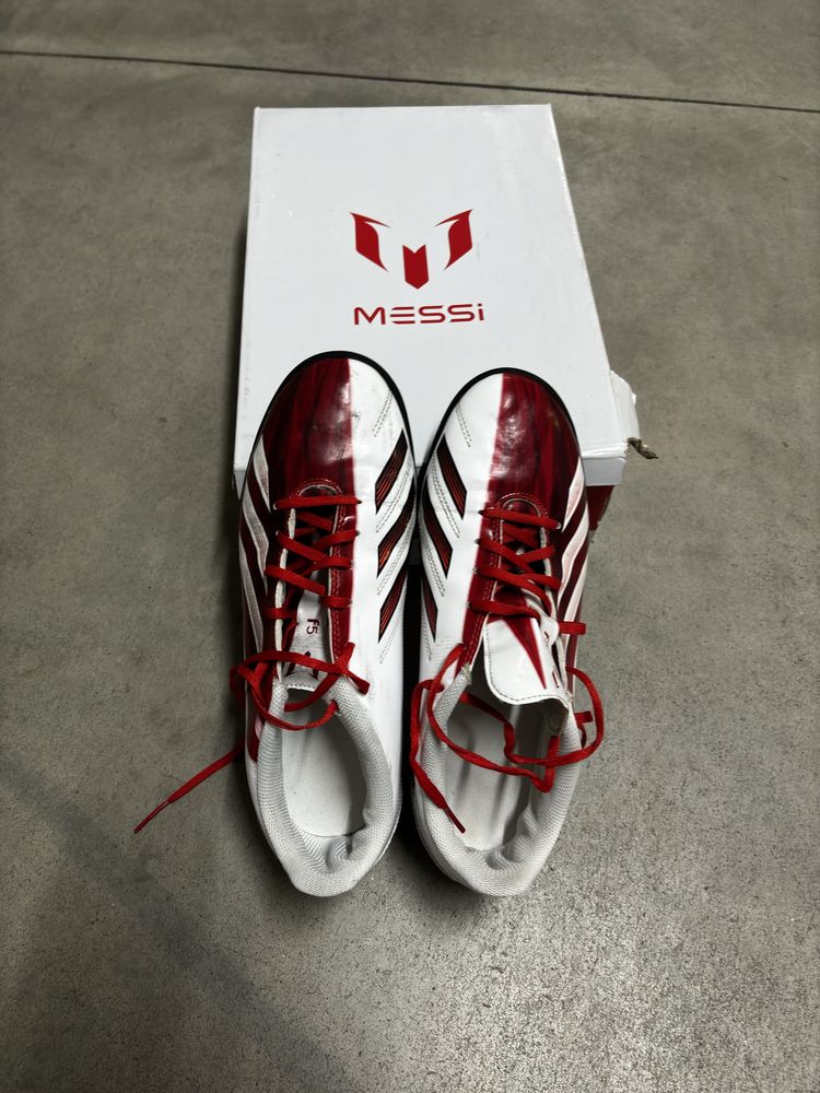 Chuteiras MESSI | Vermelho e Branco | Tamanho 42 2/3