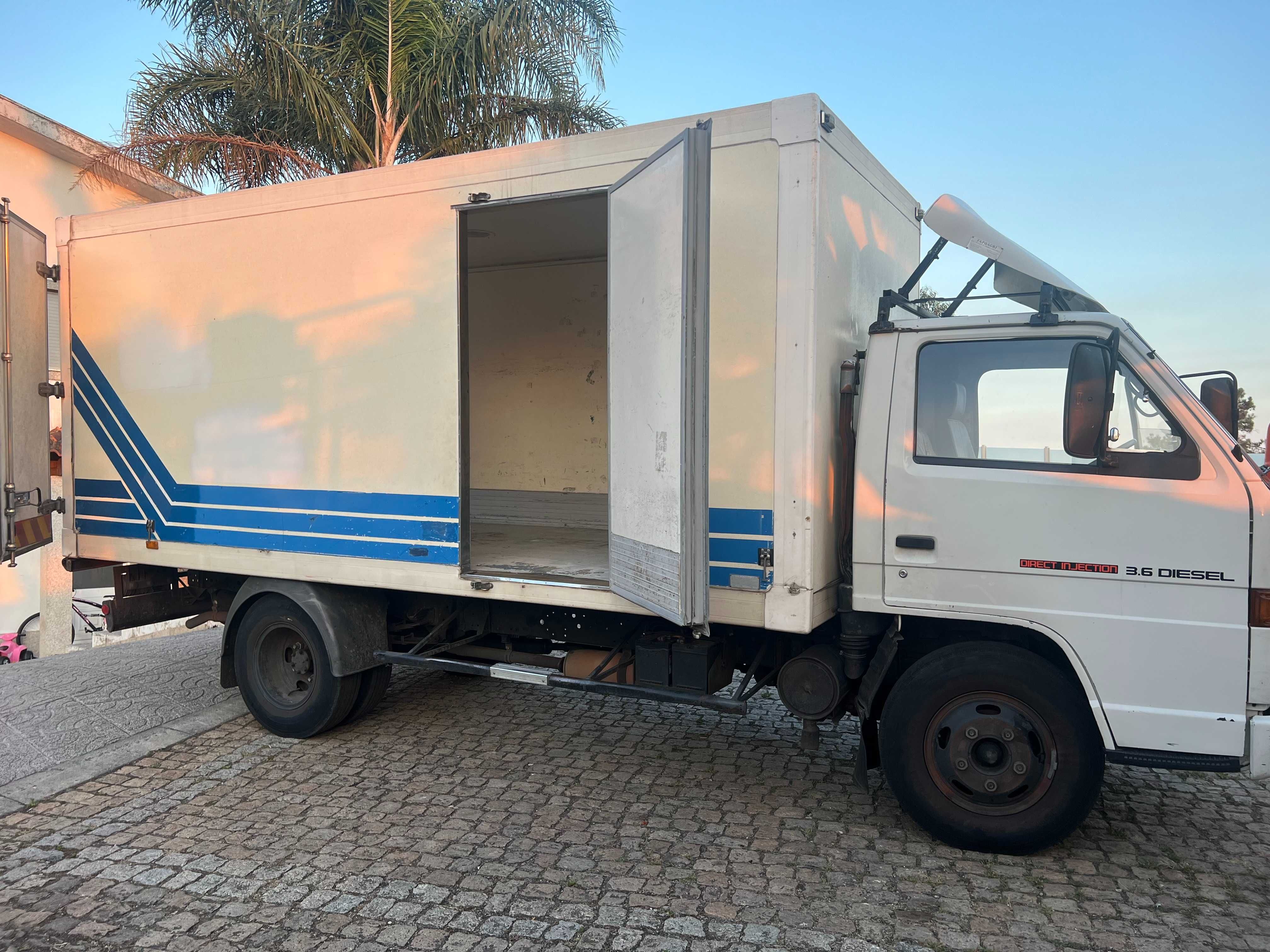 Carrinha Marca Isuzo, modelo NKR-3600