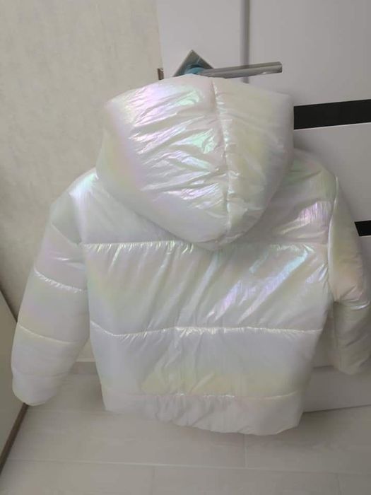 Продам нову куртку