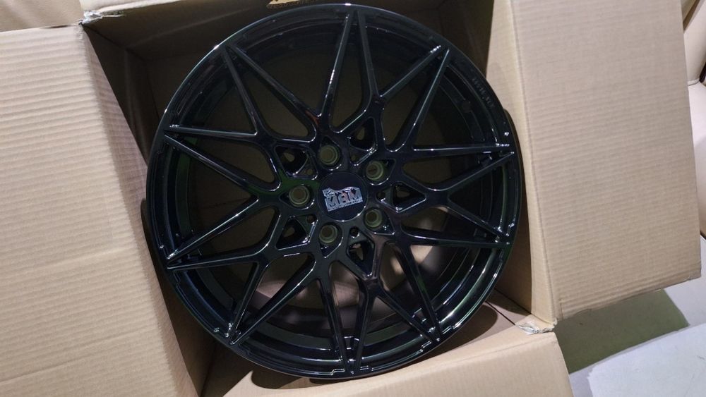 Nowe Alufelgi 5x120 R18 Bmw E46 E90 E91 f10 f30 f25 X3 Czarny Połys