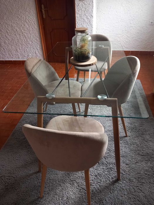 Vendo mesa de vidro- negociável
