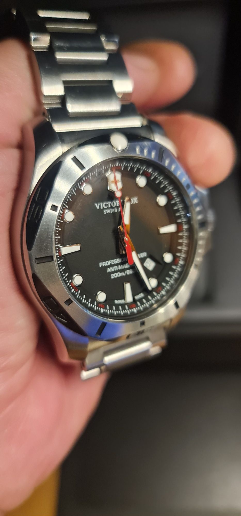 Годинник Victorinox INOX professional Swiss Army V241781