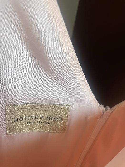 Sukienka Motive & More rozmiar S