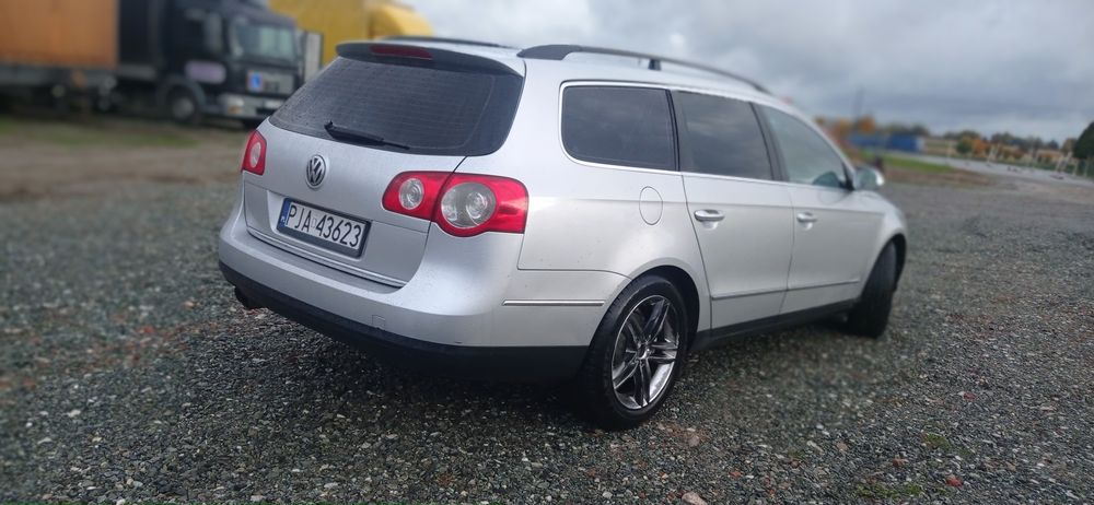 Volkswagen Passat B6 kombi 2.0 benzyna ! kolorowa navi ! alufelgi !