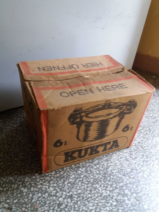 Kolekcja PRL Stary szybkowar w pudelku