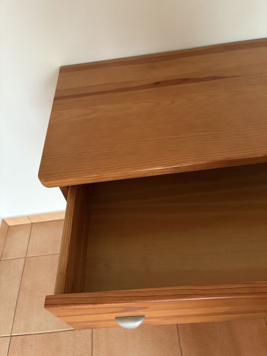 Cómoda 4 gavetas em otimo estado