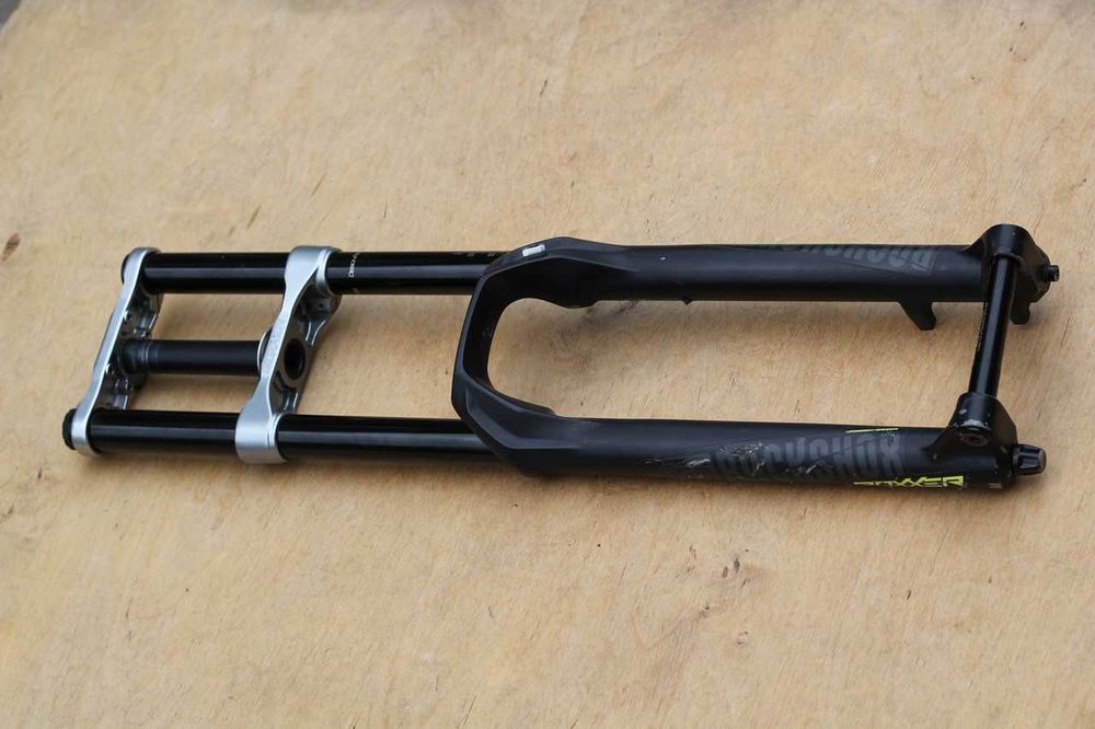 Вилка 29: RockShox BoXXer World CUP (Ultimate)