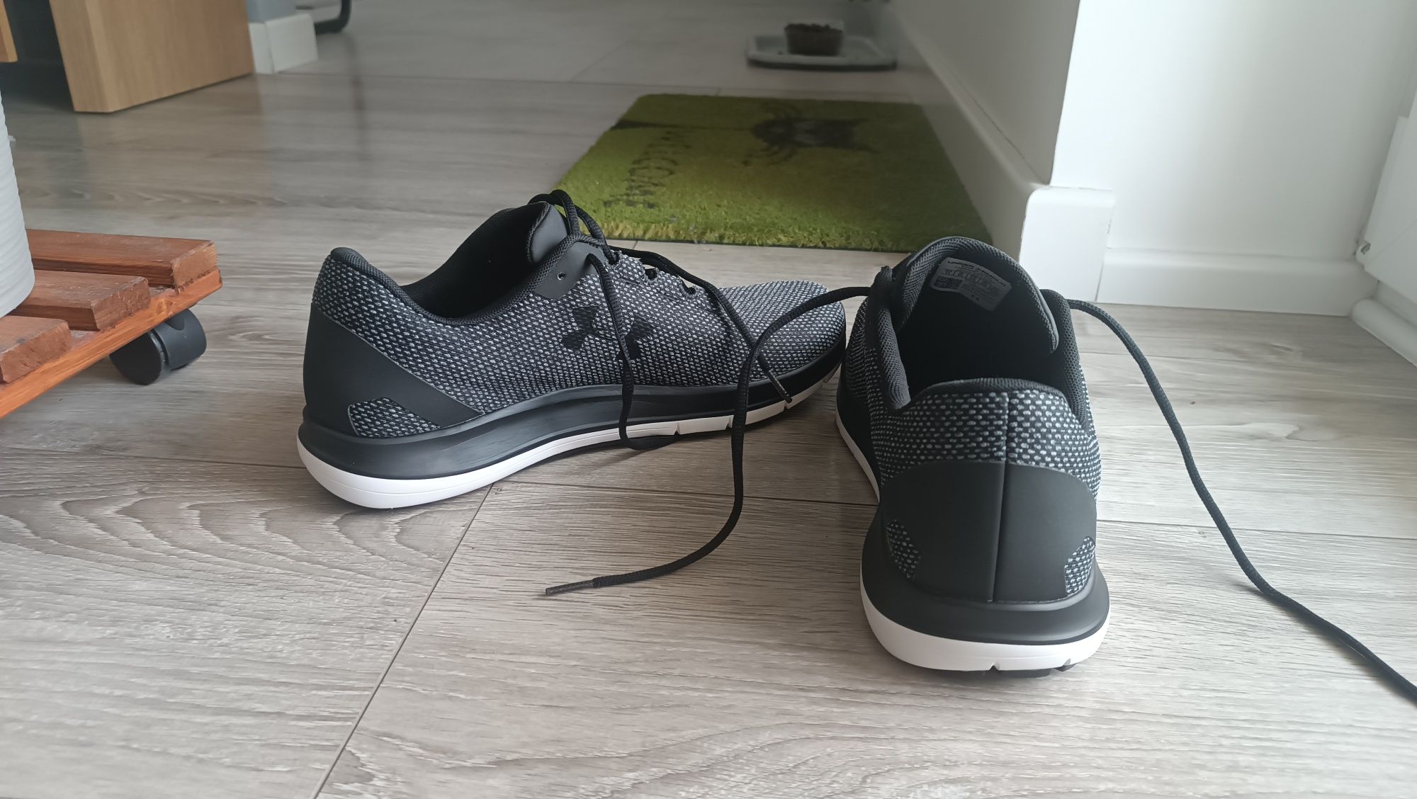 Buty Under Armour 45 Nowe