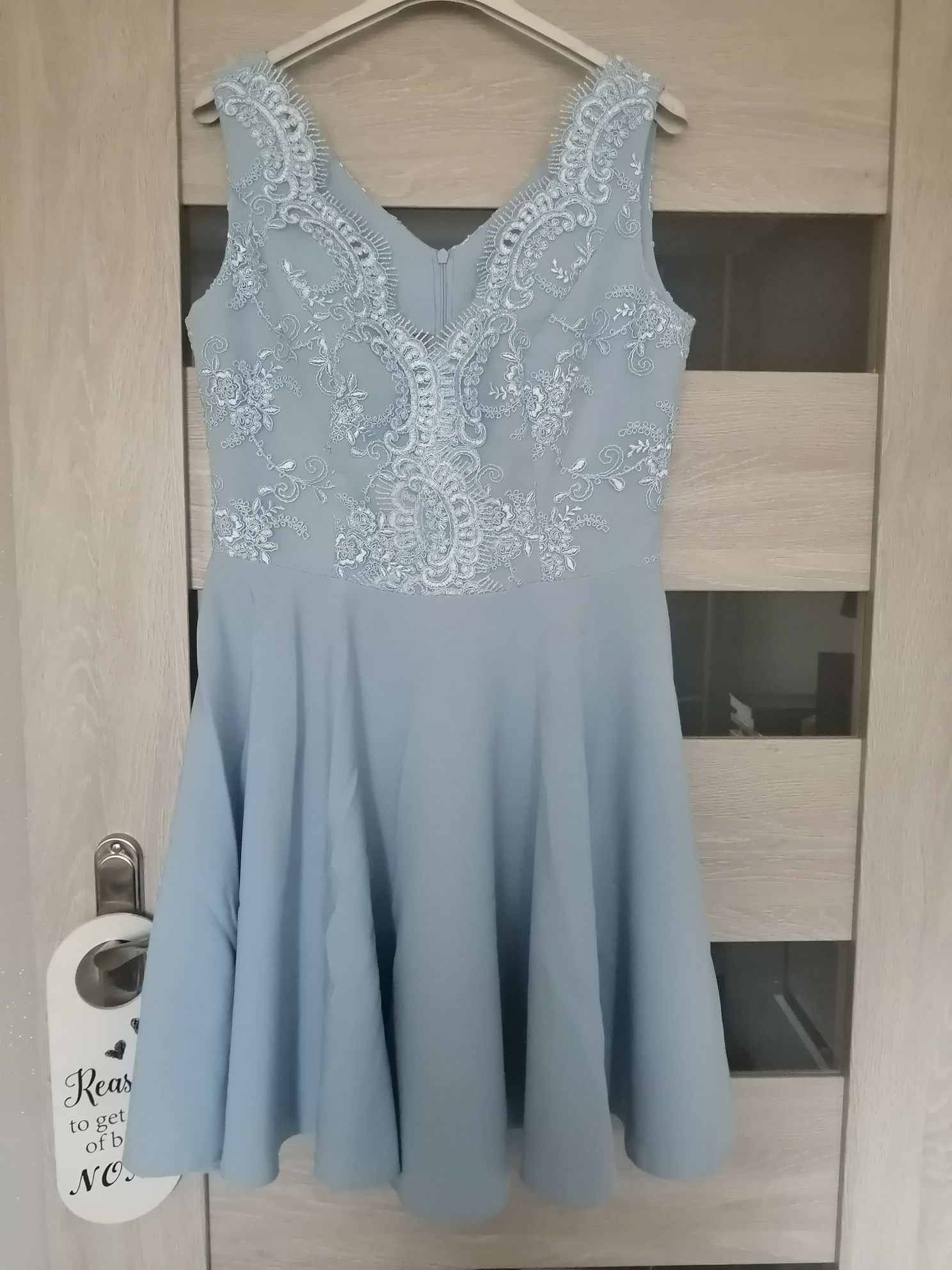 Piękna sukienka balowa