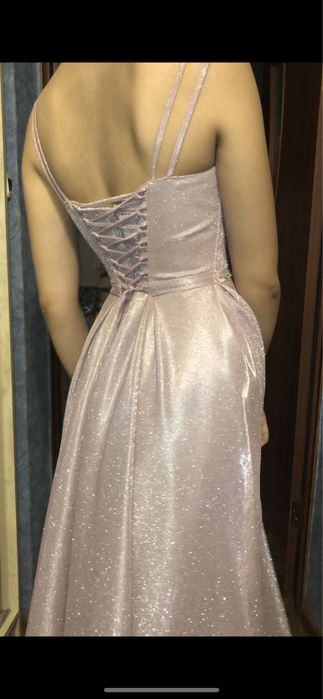 Шикарное выпускное платье в пол