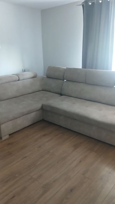 Duży narożnik z funkcją spania  .