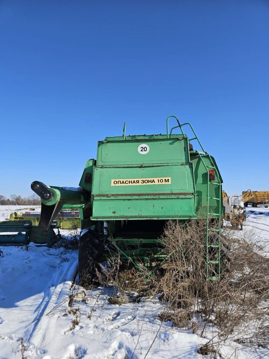 Комбайн ДОН 1500Б