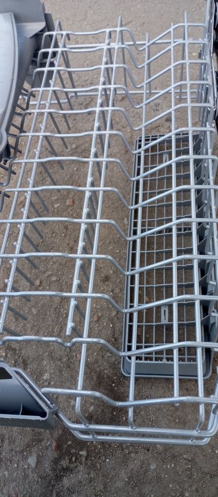 Górny kosz zmywarki Bosch 60 cm simens ( cena za goły kosz !) śmigło