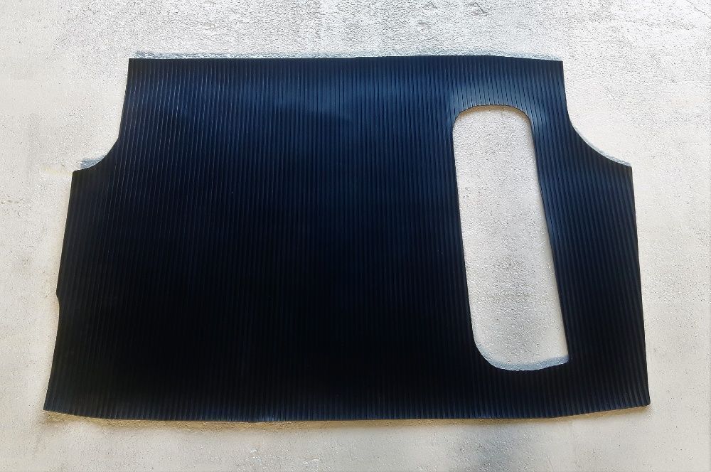 SYRENA 104-105 Syrenka WYKŁADZINA gumowa Bagażnika CzasPRL-u