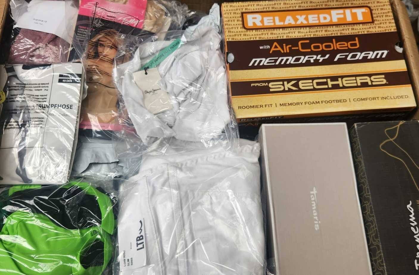 karton box mix - marki tj. Adidas, Nike, Puma, Levi's i wiele innych