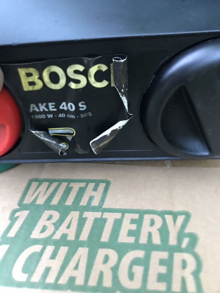 Электропила Bosch AKE 40S