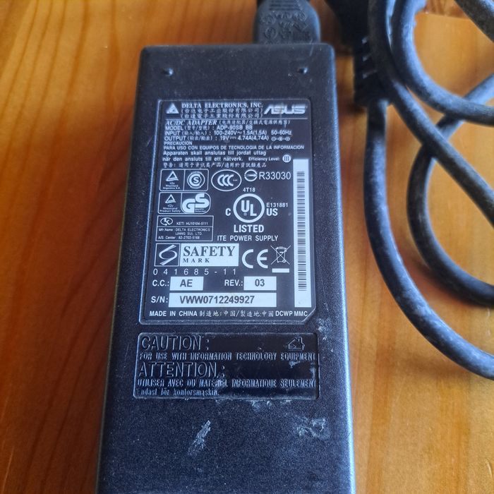 Carregador ASUS portátil