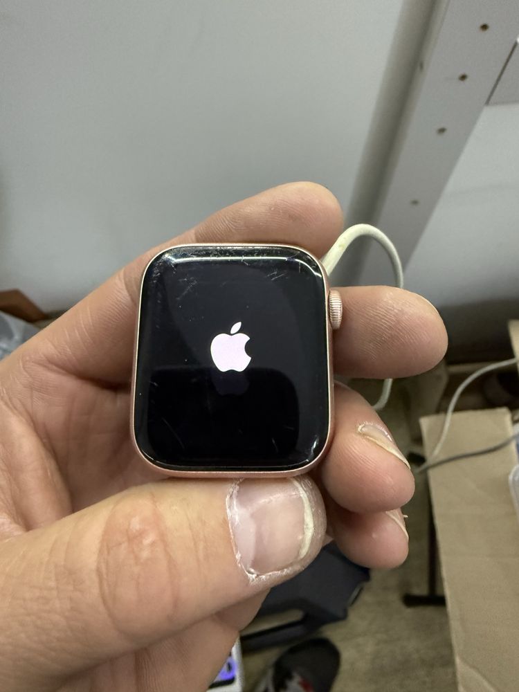 Apple watch series 6 44mm Gold Alu Pink