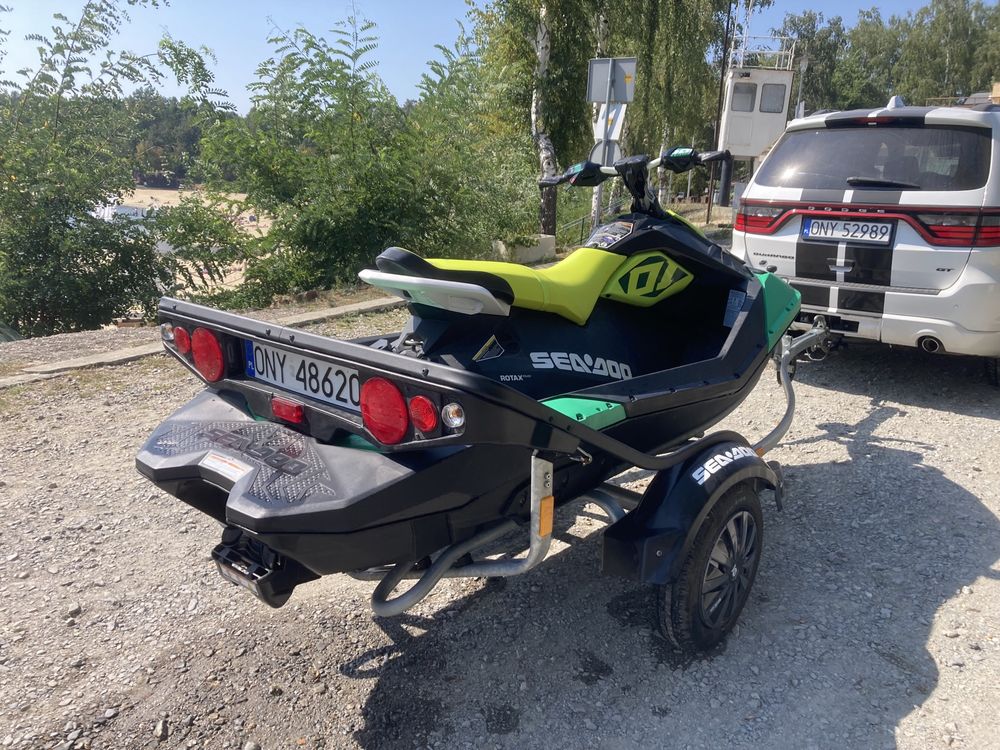 Seadoo Spark trixx 3up 2021 z przyczepka click&go 48mth Zarejestrowany