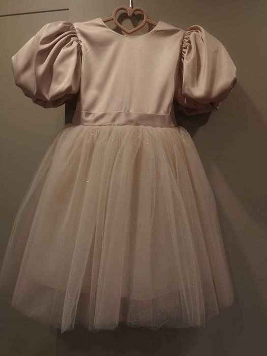 Святкова сукня у пудровому кольорі , розмір 104