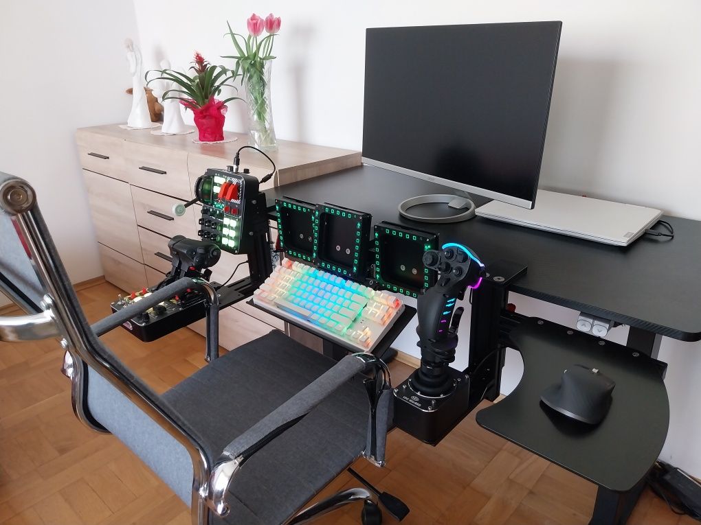 Uchwyty do biurka  dla Joysticka i przepustnicy Thrustmaster Warthog