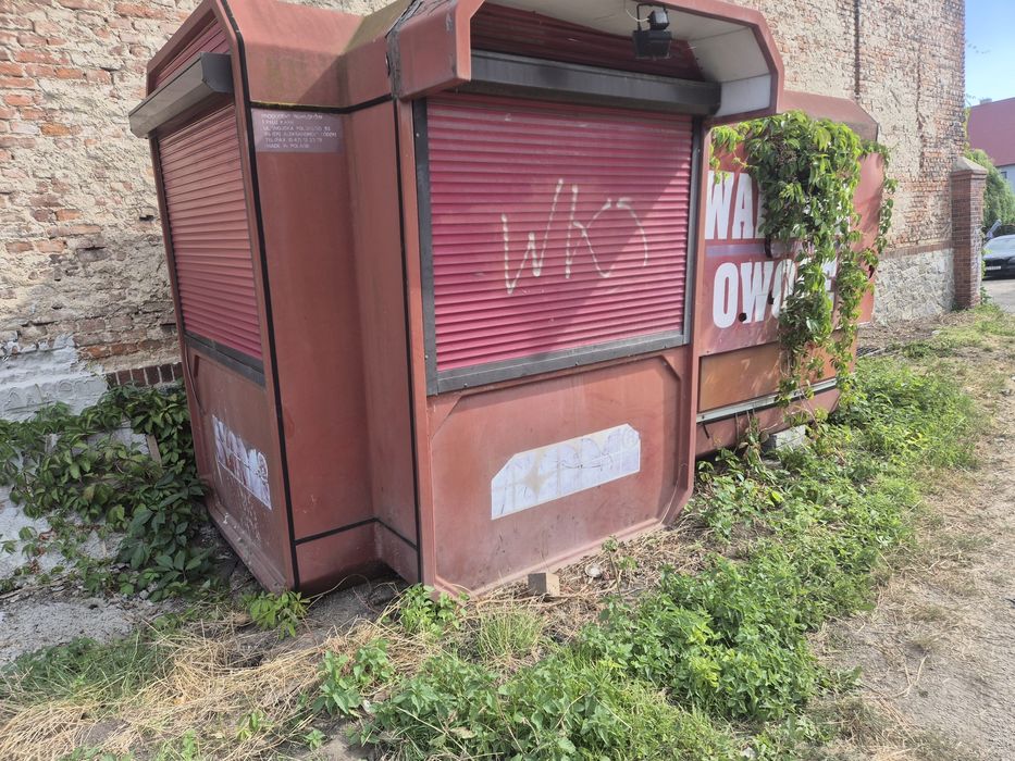 Kiosk sklep warzywniak magazyn biuro
Kiedyś jak widać służył do sprzed