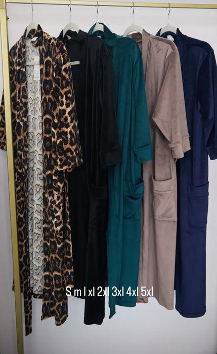 Халат жіночій велюровий