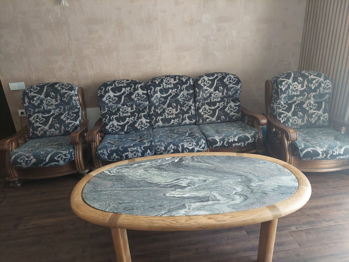 Zestaw mebli z litego drewna do salonu 1+2+stolik