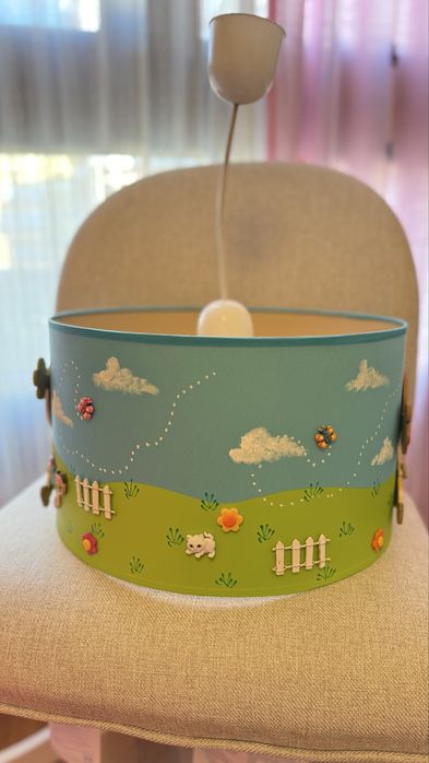 Candeeiro de teto infantil