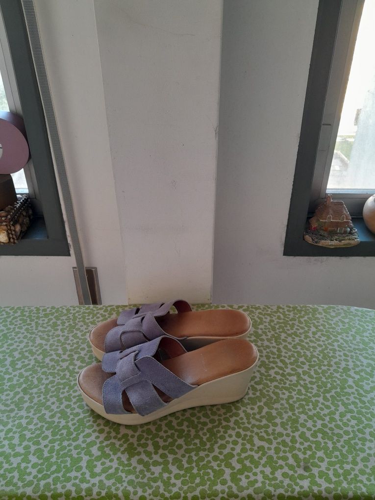 Vendo Sandálias de Senhora SEASIDE muito bonitas como novas