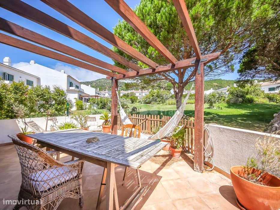 Moradia T4 em condomínio com piscina na Quinta de Janes, Cascais