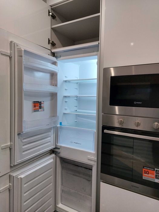 Móvel cozinha + electrodomésticos novos