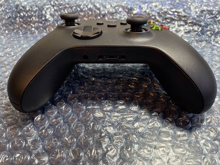 Геймпад Xbox Controller 1914 Carbon Black в гарному стані