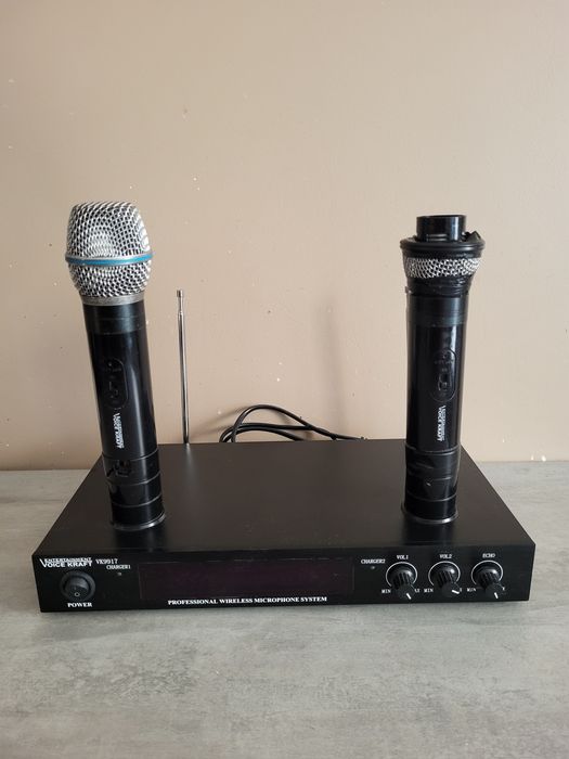 Zestaw dwóch mikrofonów bezprzewodowych ze stacją odbiorczą
