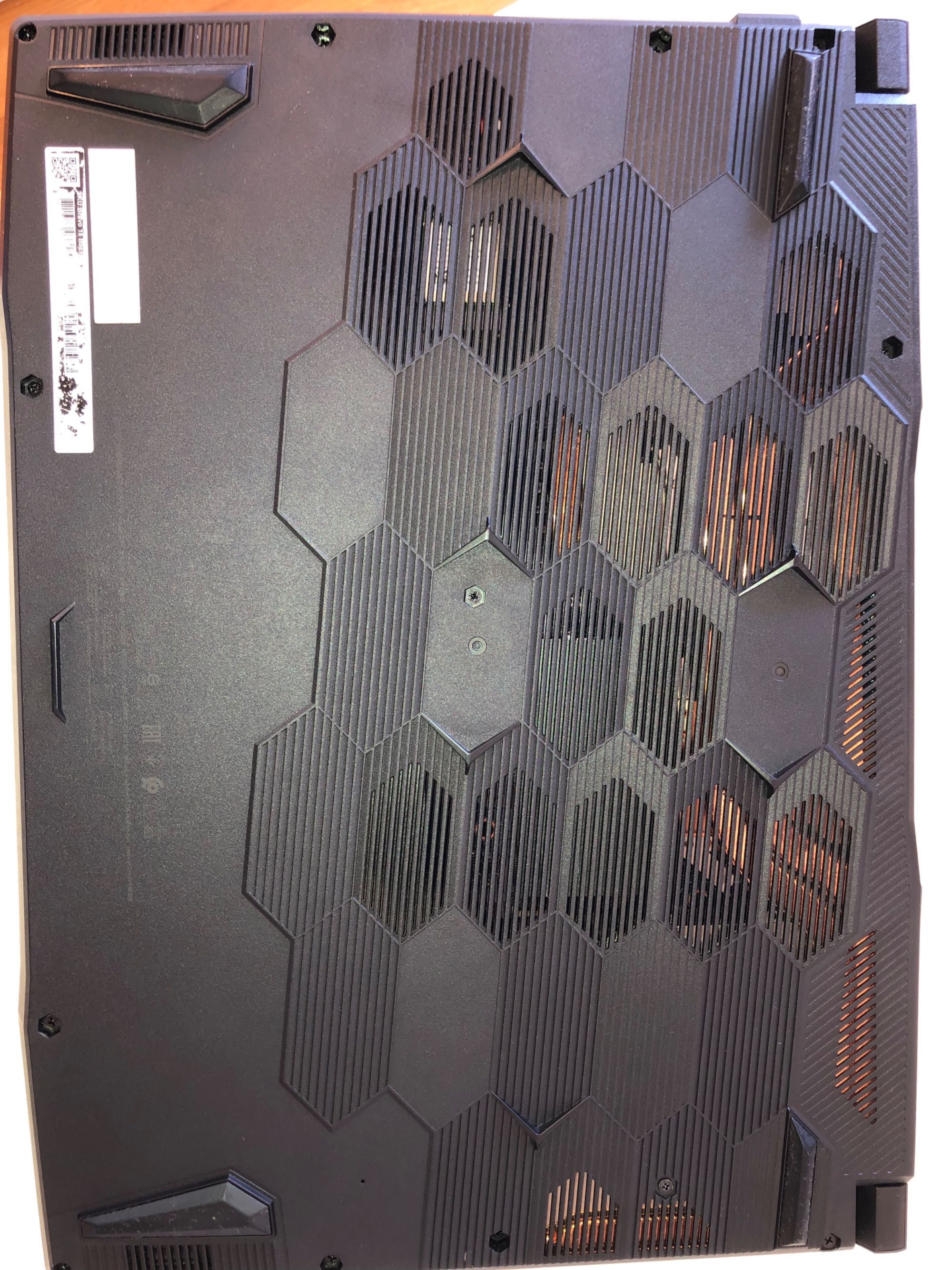 Vendo Notebook Gamer MSI Bravo 15 - Como Novo, +1 Ano de Garantia!