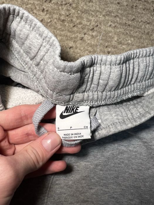 Спортивні штани Nike S сірий колір
