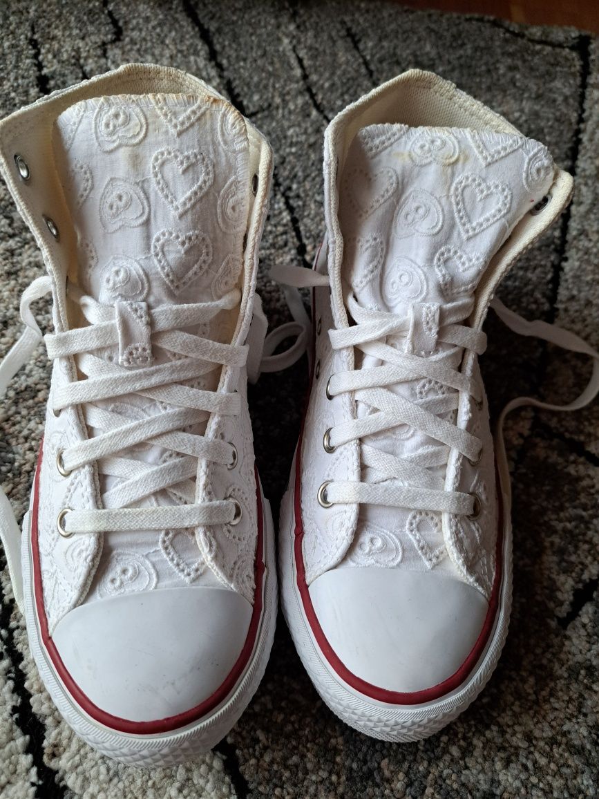 Converse All Star białe wysokie trampki z haftem serduszka r. 35