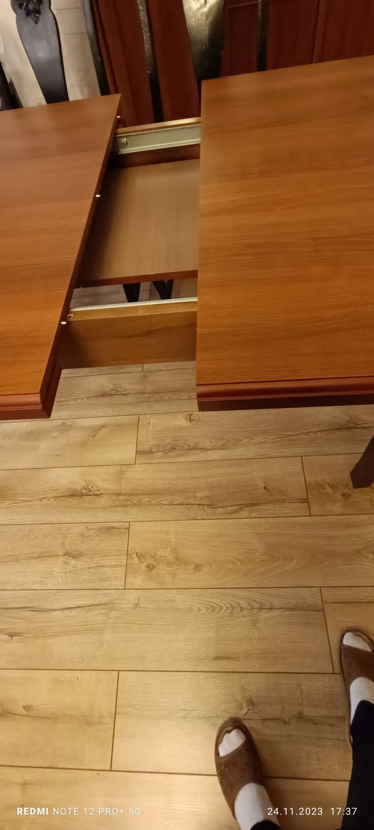 Stół rozsuwany  do salonu