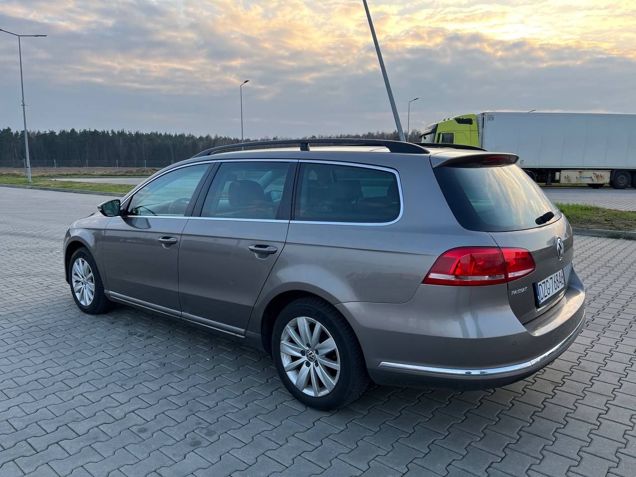 Sprzedam Volkswagen Passat 2011r