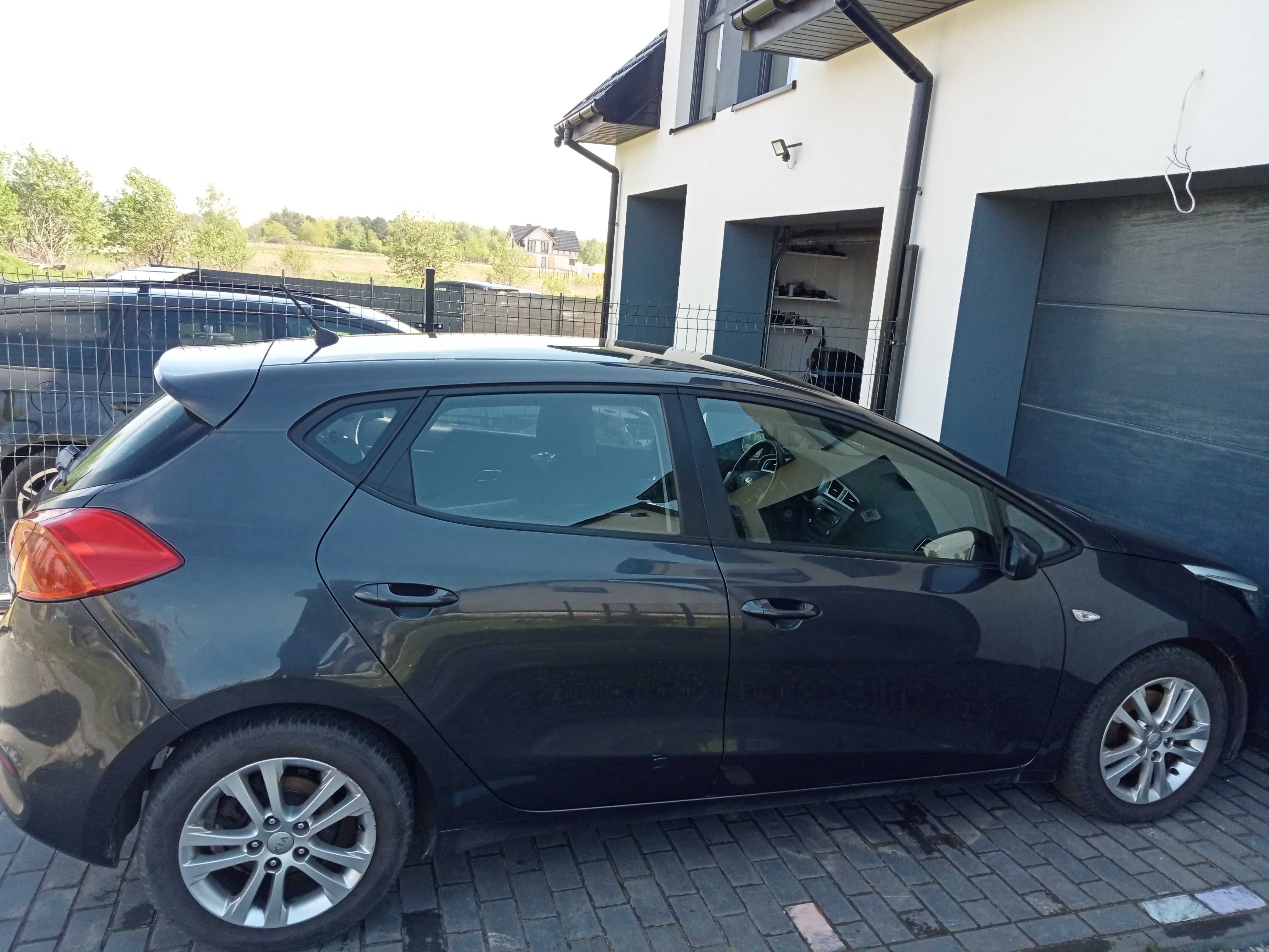 Sprzedam Kia Ceed grudzień 2013