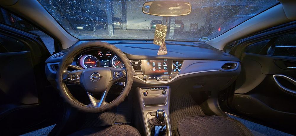 Опель Астра 1.6 дизель 2017 рік