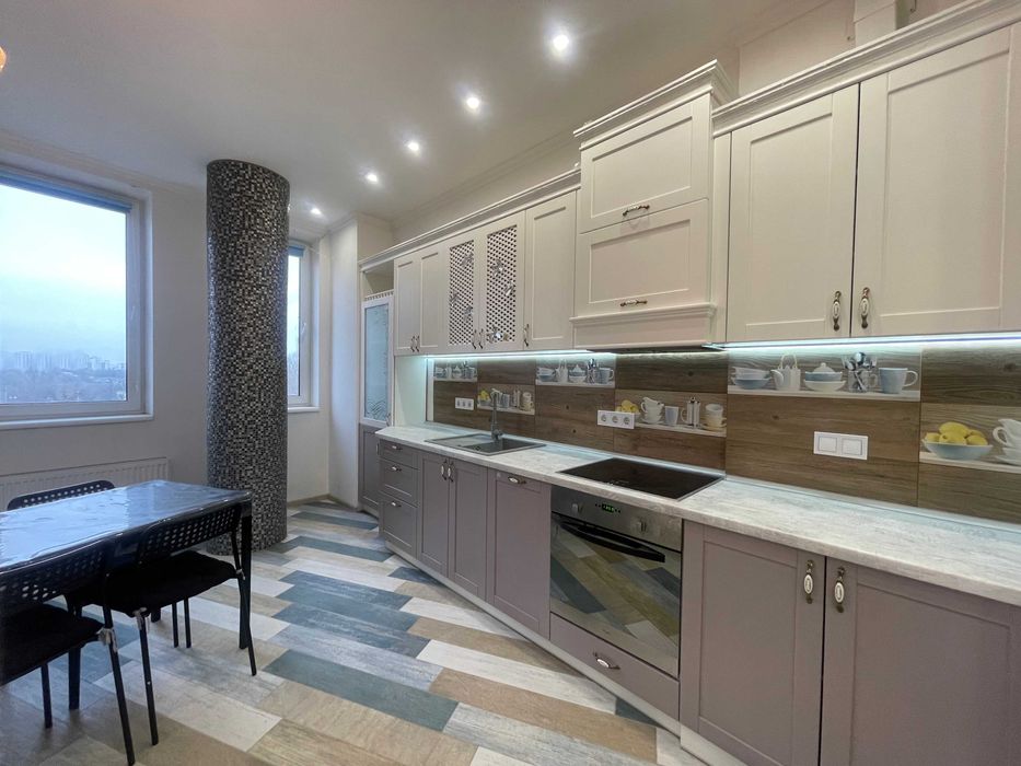 1 кім. 47 м2, вул. Ернста, 16, ЖК "Перлина Кадетського Гаю"