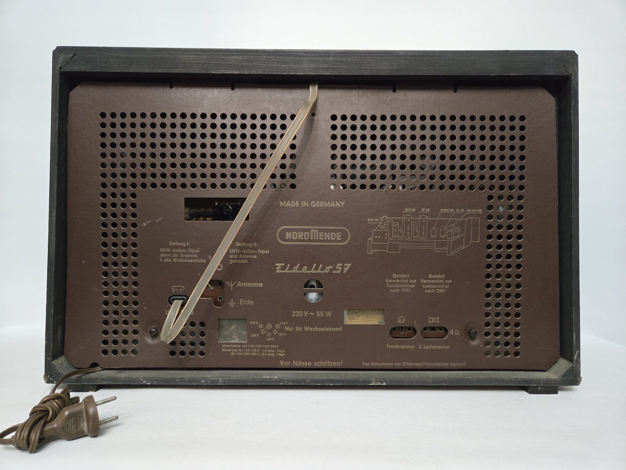 Rádio antigo reparado Nordmende