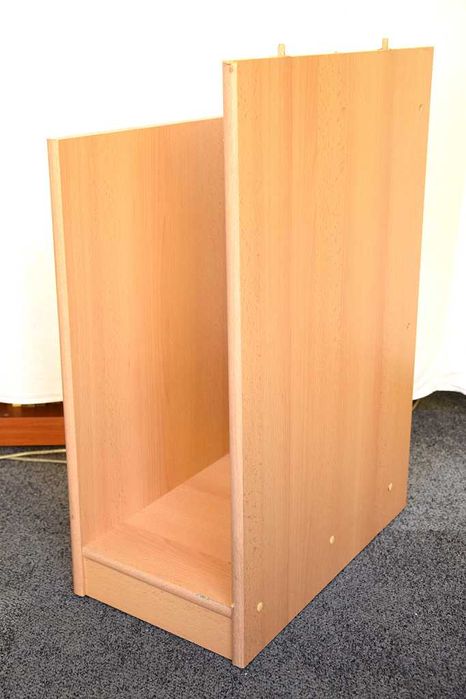 Biurko 120 x 60 cm, wysokość 75 cm, kolor buk.