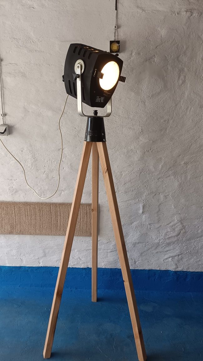 Lampa vintage loft sceniczna