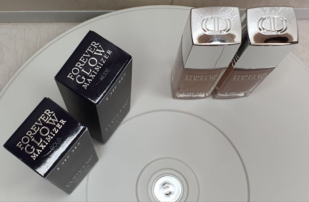 DIOR Forever Glow Maximizer Хайлайтер для обличчя