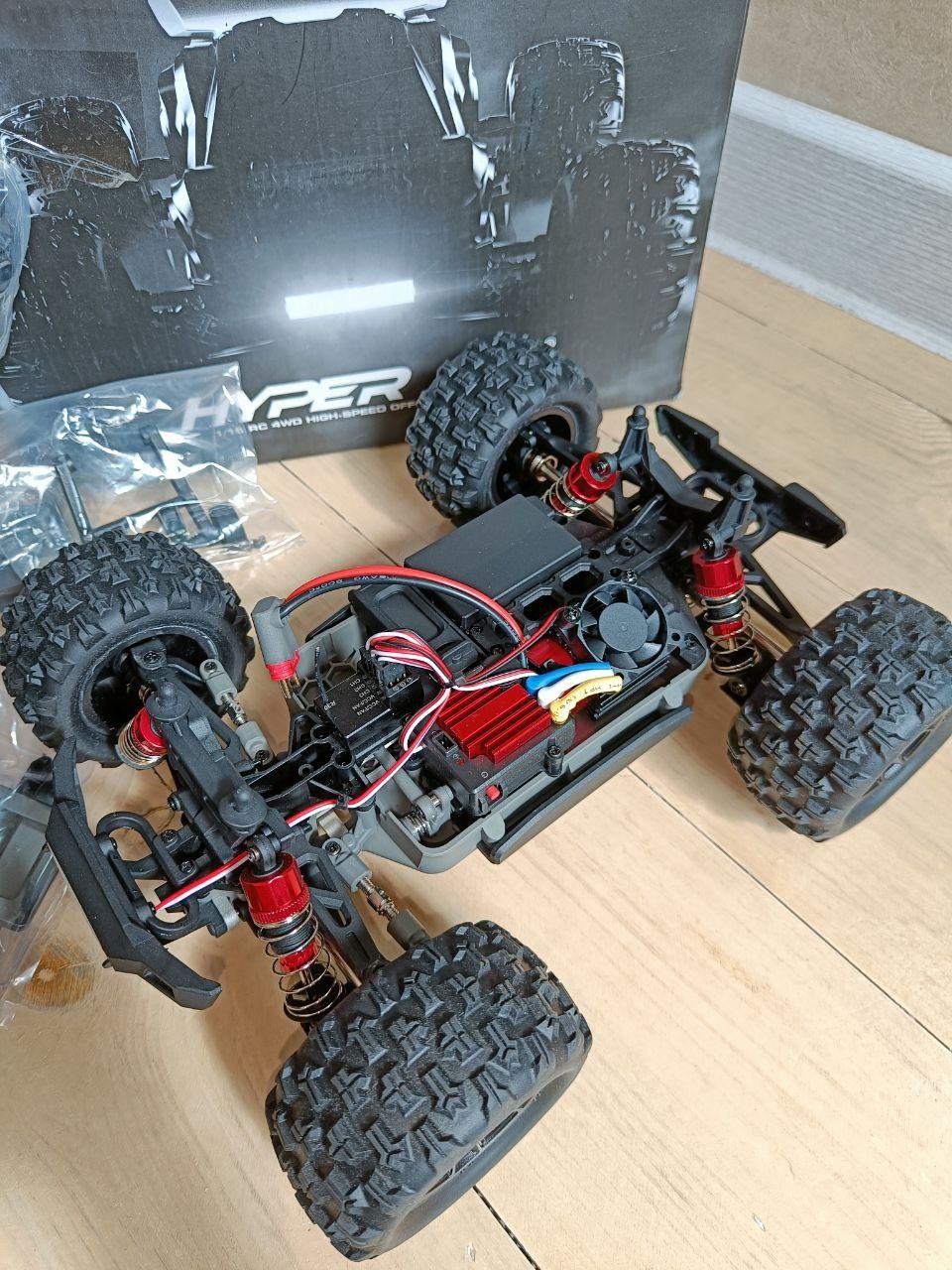 MJX HYPER GO H16BM 1/16 RTR 70КМ/ч Радіокерована машинка